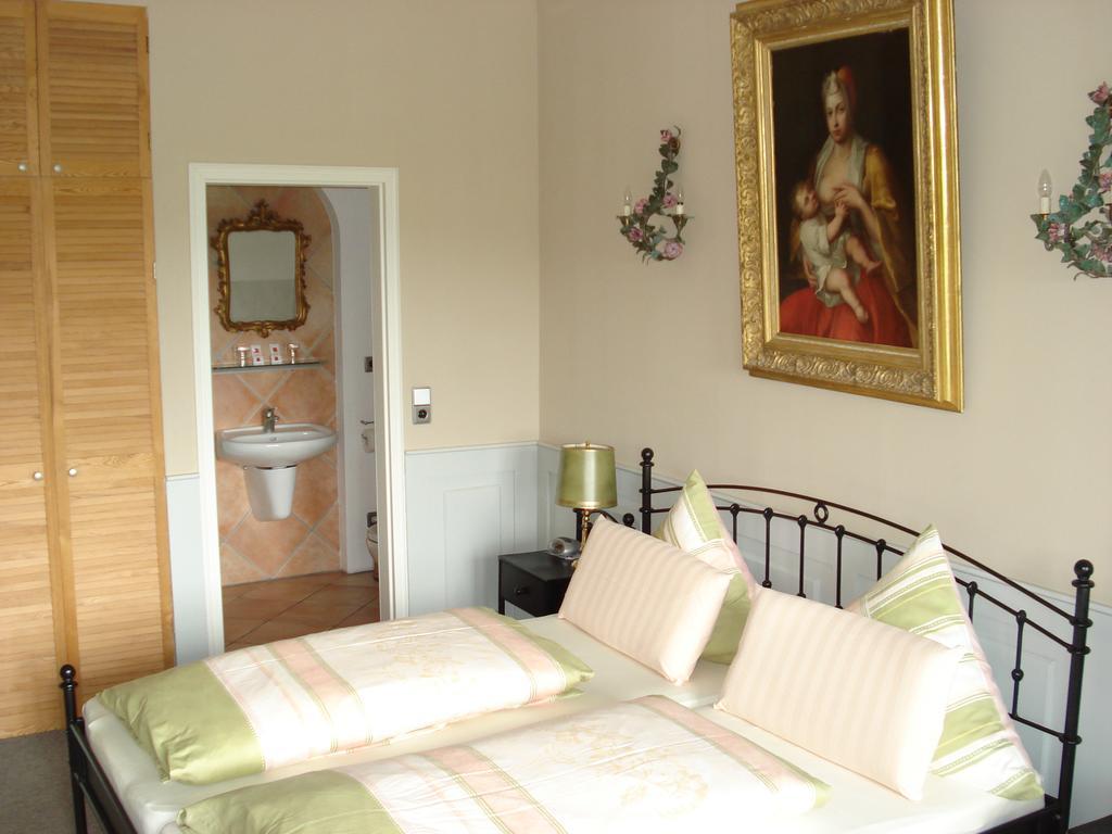 Hotel-Restaurant Bergmuehle Neudrossenfeld Buitenkant foto