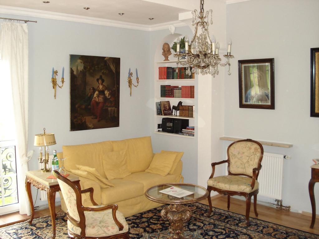 Hotel-Restaurant Bergmuehle Neudrossenfeld Buitenkant foto